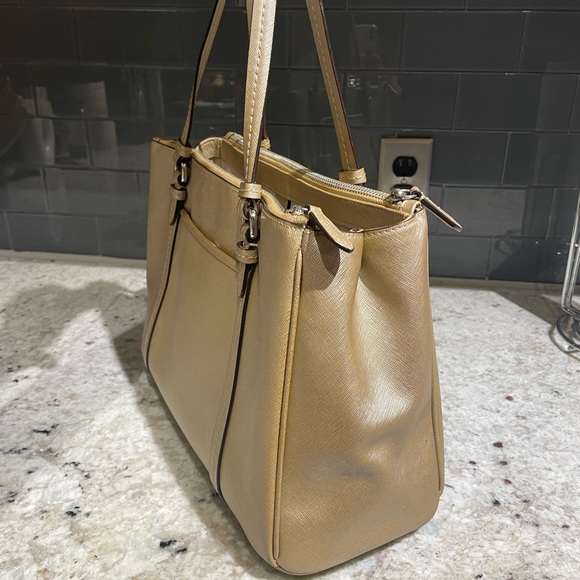 Authentic Coach tote purse - Picture 7 of 9